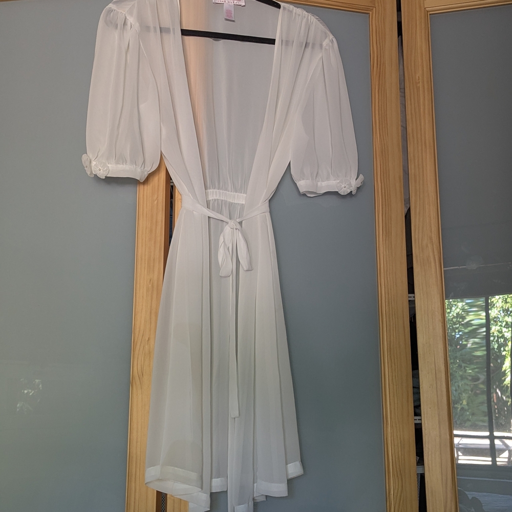 Oscar De La Renta Pink Label White Robe